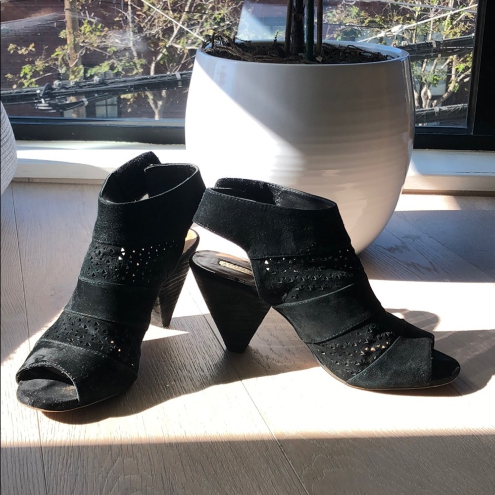 Black Open Toes Sandals